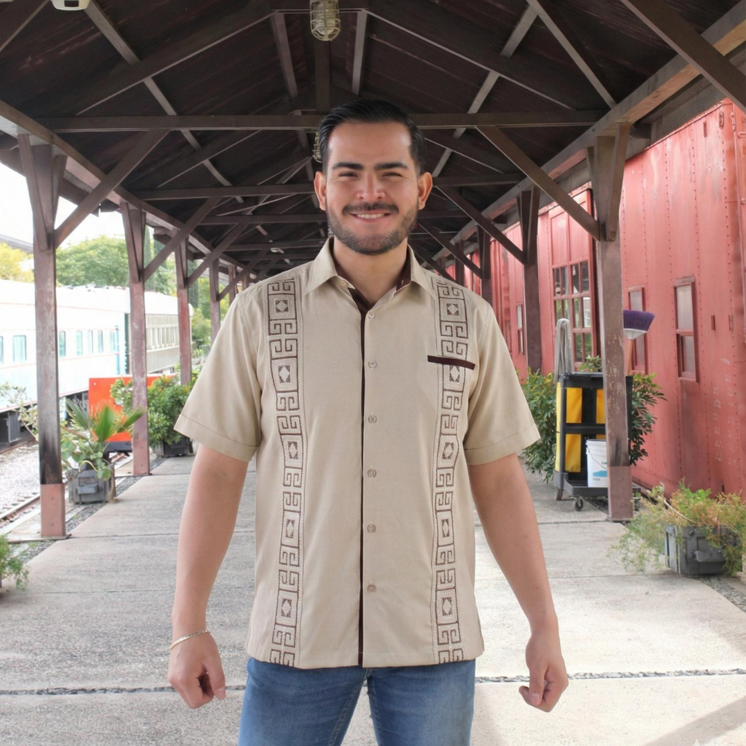 Camisa Guayabera Café Claro Punto de Cruz